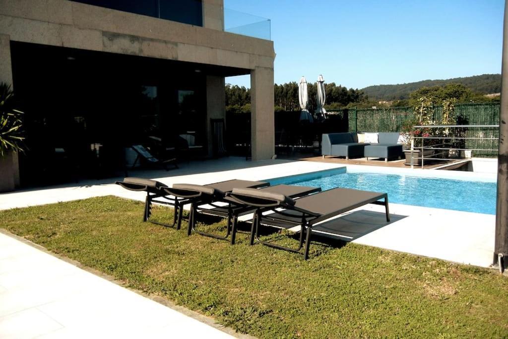 Chalet De Diseno Moderno En Sanxenxo Luaran gambar