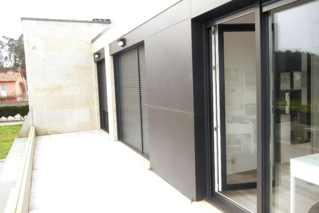 Chalet De Diseno Moderno En Sanxenxo Luaran gambar