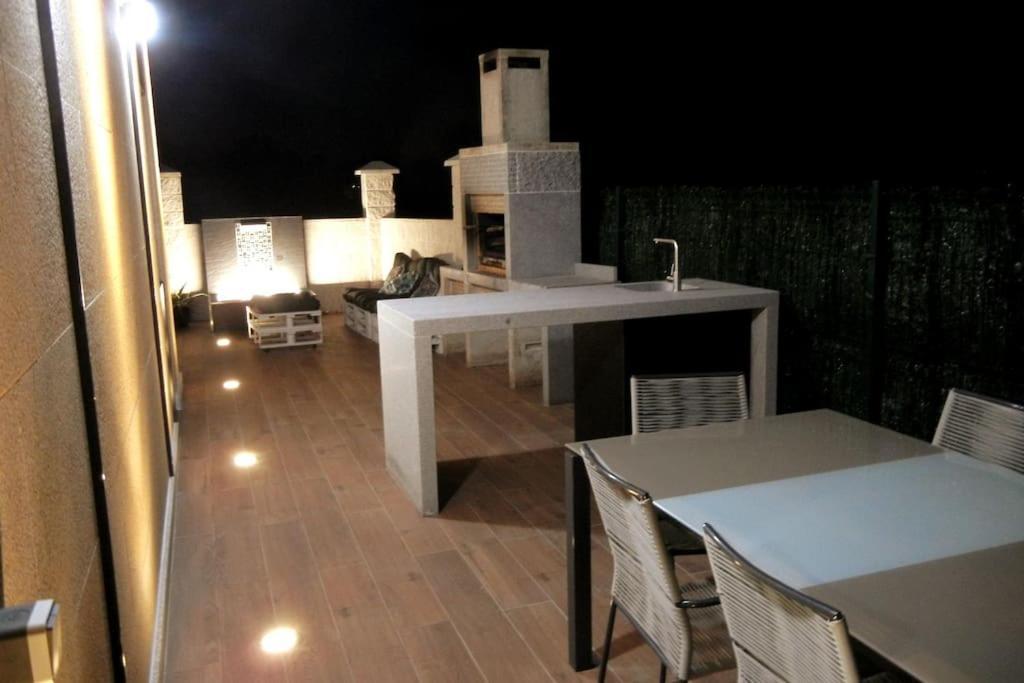 Chalet De Diseno Moderno En Sanxenxo Luaran gambar