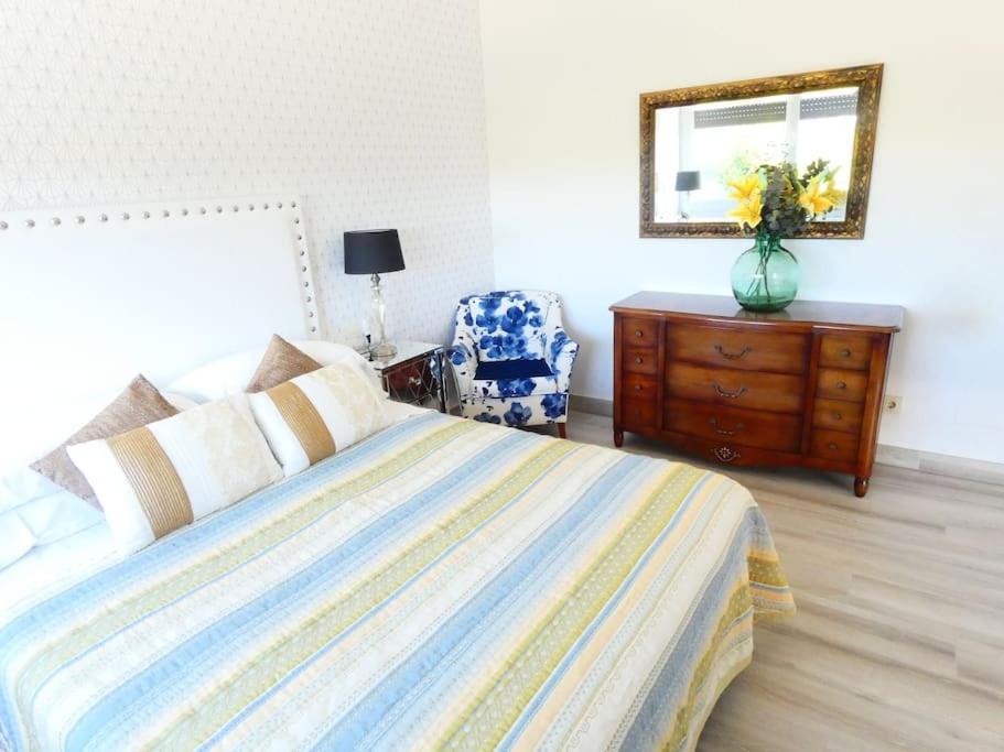 Chalet De Diseno Moderno En Sanxenxo Luaran gambar